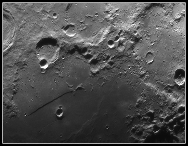 moon - straight wall formation