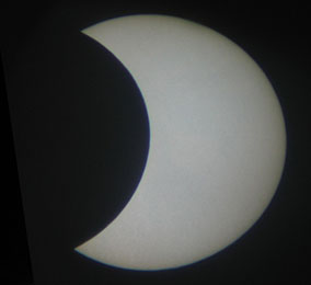 Image obtained while projecting an image of a solar eclipse using 60 mm spotting scope